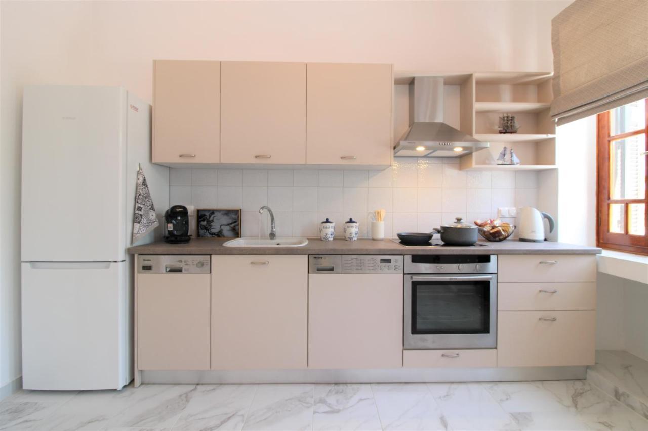 Plaka Philoxenia Apartments المظهر الخارجي الصورة